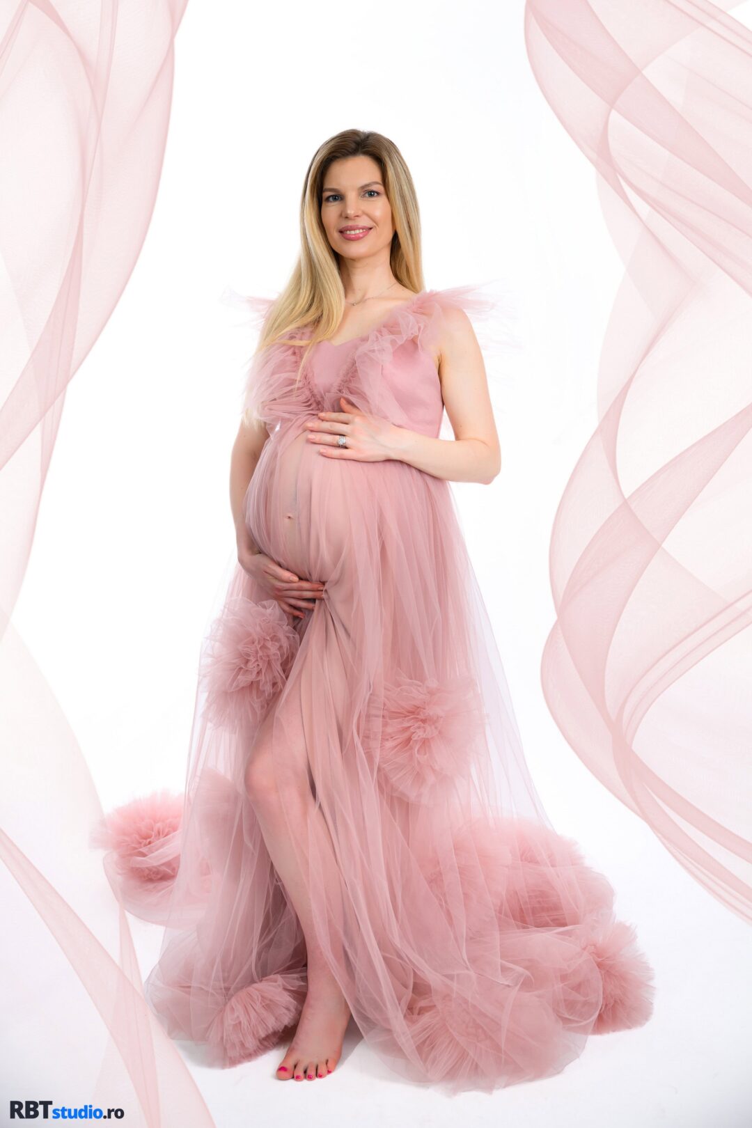 Sedinte foto maternity - Studio Foto Botosani